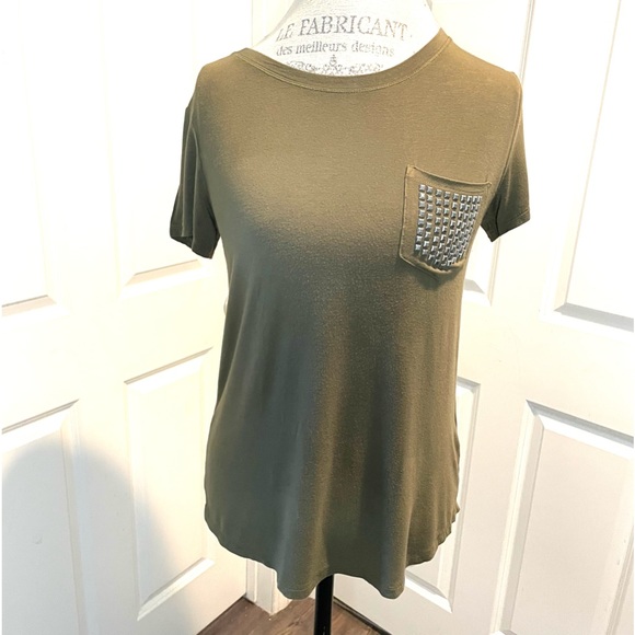 DKNY OLIVE GREEN EMBELLISHED POCKET SHORT SLEEVE TEE SHIRT S